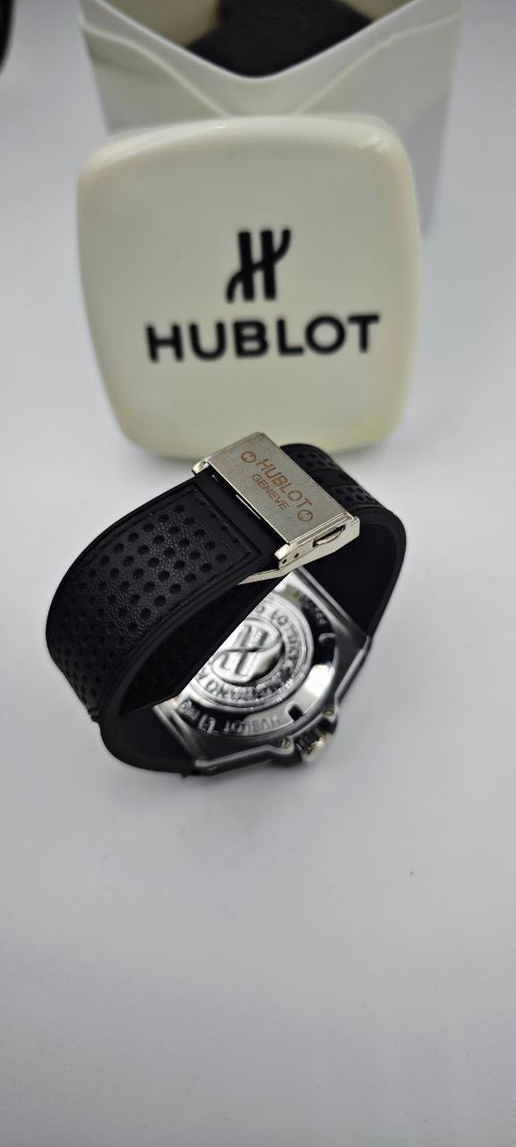 HUBLOT GENEVE İÇİ SİYAH KARBON SAAT