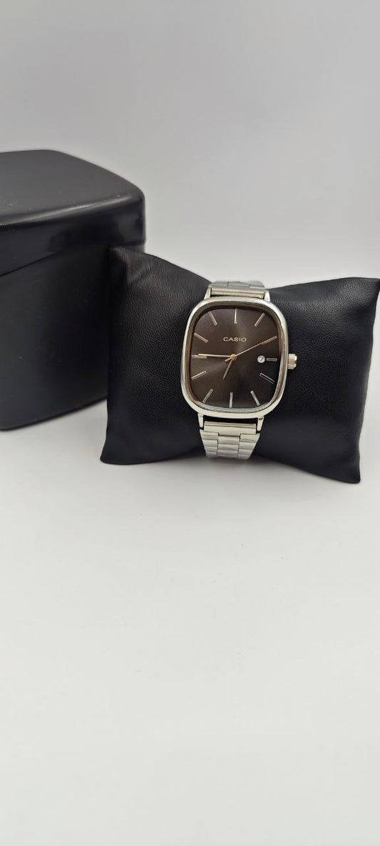 CASİO VİNTAGE DIŞI GÜMÜŞ İÇİ SİYAH