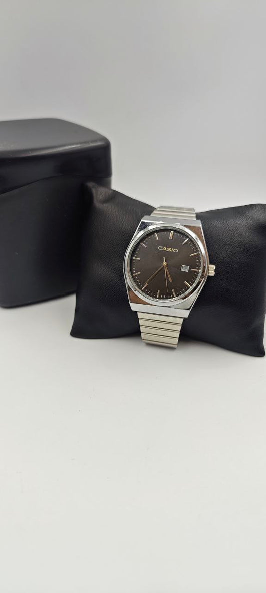 CASİO VİNTAGE DIŞI GÜMÜŞ İÇİ SİYAH