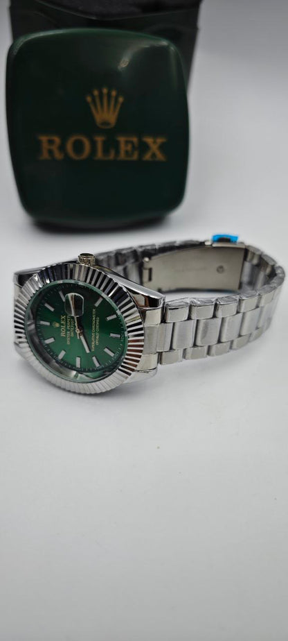 ROLEX İÇİ YEŞİL DIŞI GÜMÜŞ SAAT