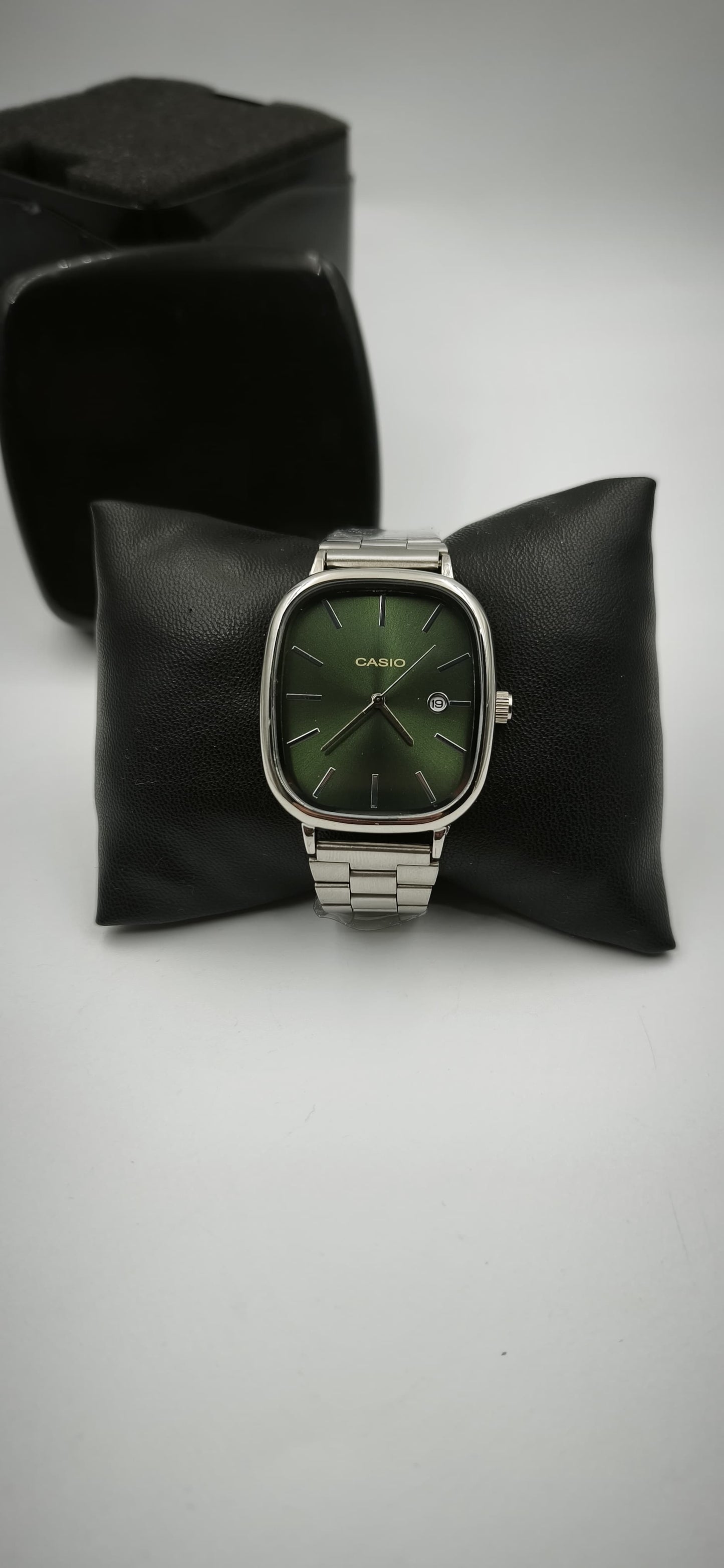 CASIO VİNTAGE DIŞI GÜMÜŞ İÇİ KOYU YEŞİL SAAT