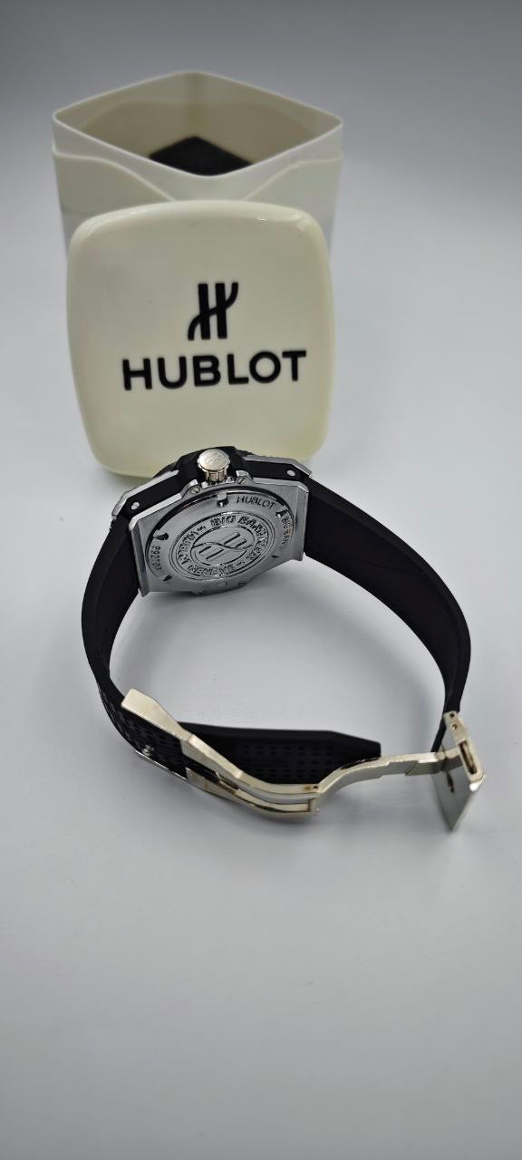 HUBLOT GENEVE İÇİ SİYAH KARBON SAAT