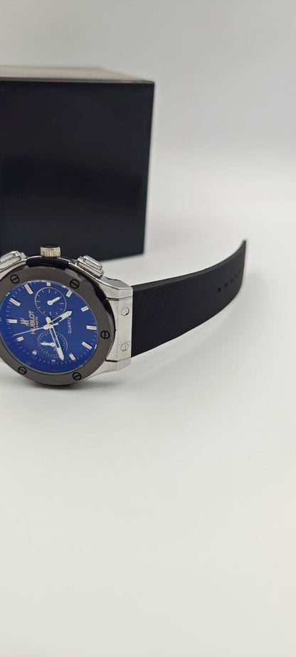 HUBLOT PLASTİK KORDON SİYAH SAAT
