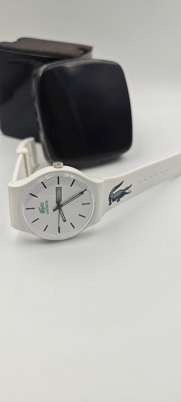 LACOSTE BEYAZ SLİKON SAAT