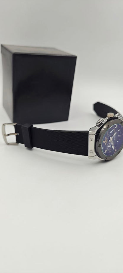 HUBLOT PLASTİK KORDON SİYAH SAAT