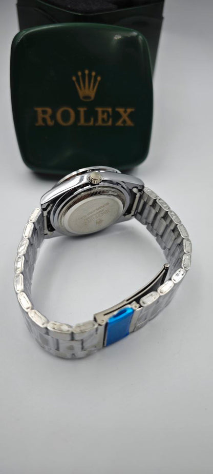 ROLEX İÇİ SİYAH DIŞI GÜMÜŞ SAAT